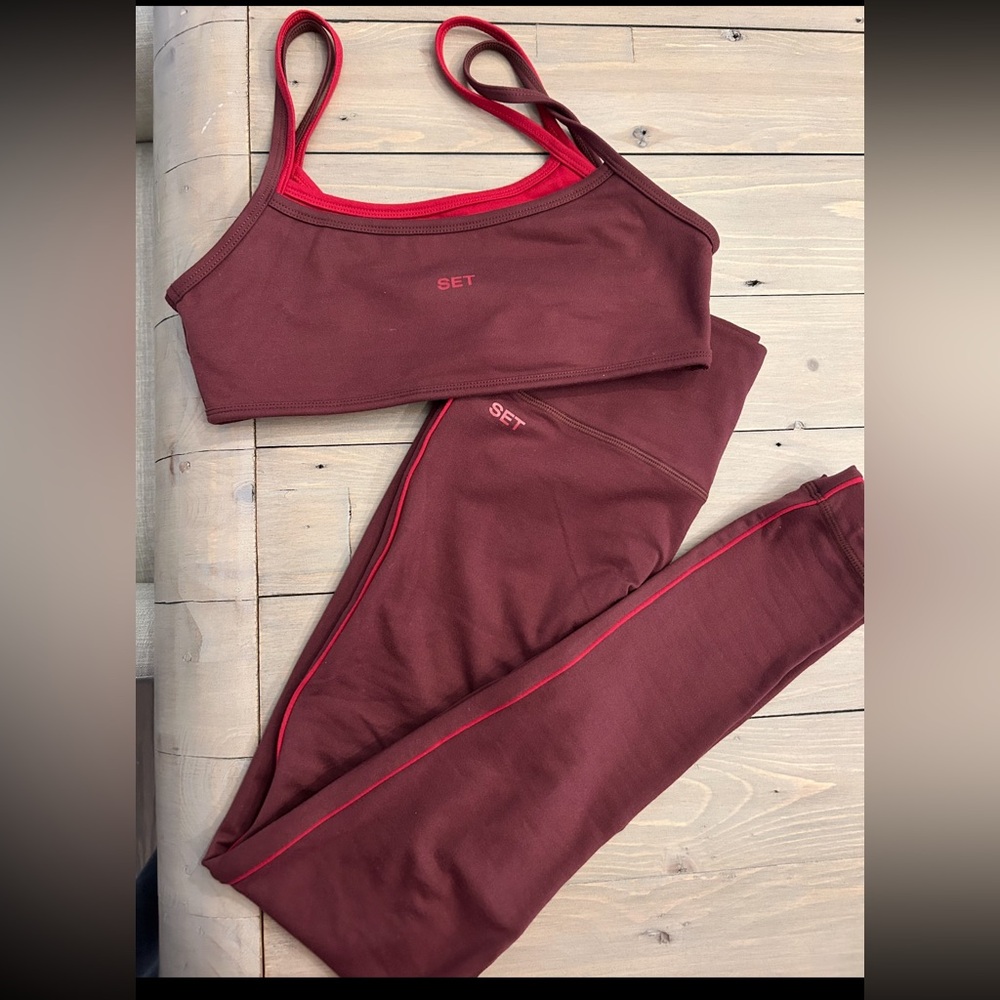 Set Active Form Cloud - layered sports bra and legging set